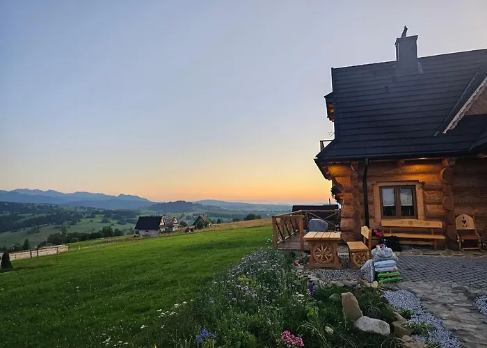 Mountain View Chalet With Hottub And Sauna