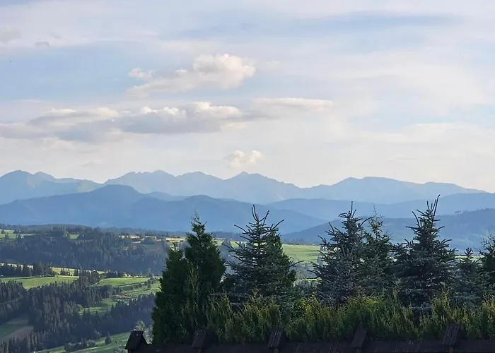 Mountain View Chalet With Hottub And Sauna